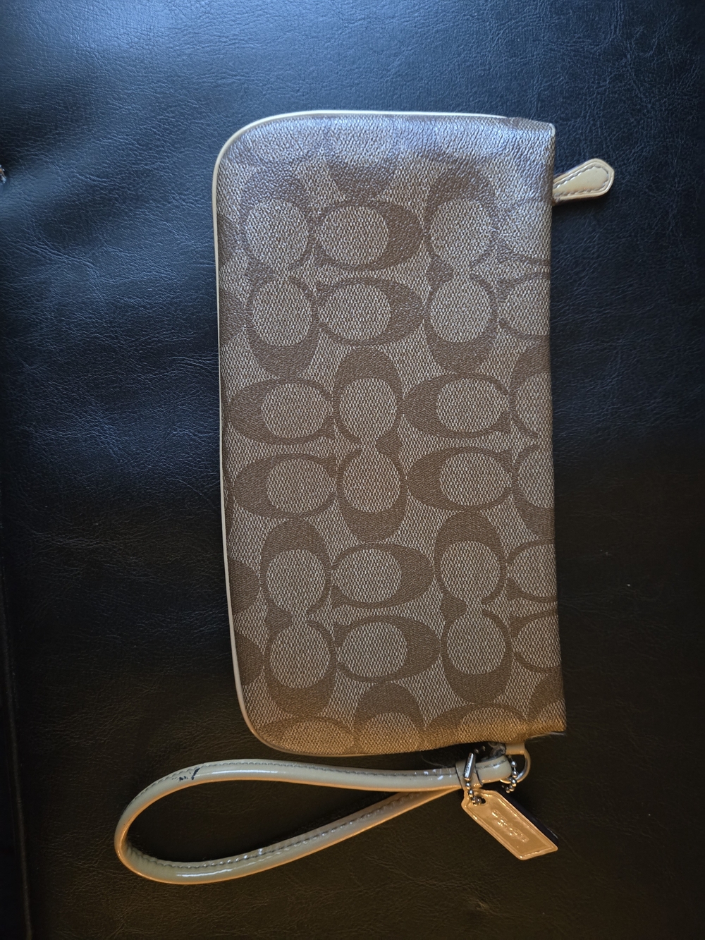 Coach Wristlet in Signature Canvas - Khaki/Tan (6 Card Slots) - Picture 9 of 9